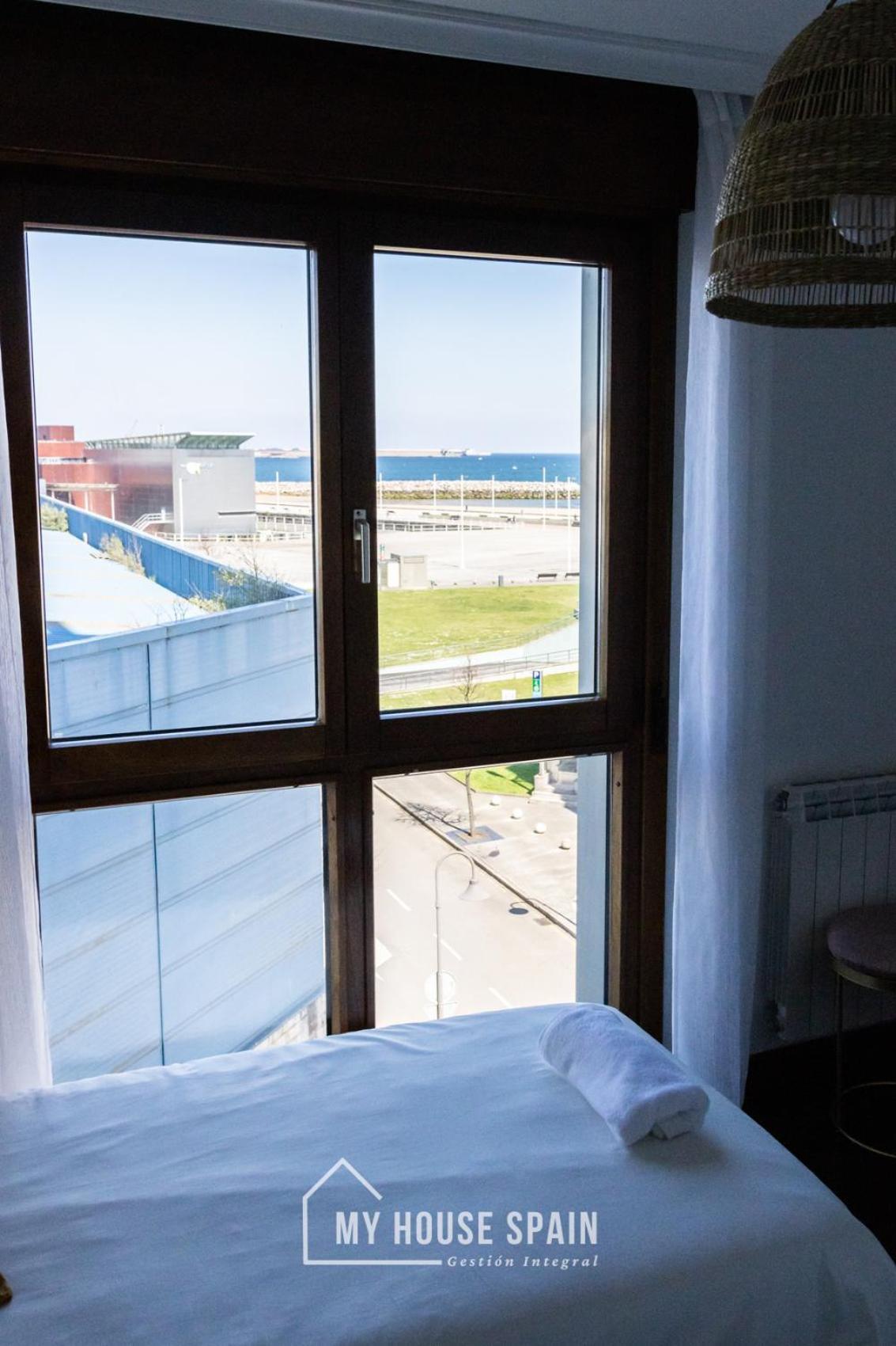 Myhousespain - Playa De Poniente, Con Vistas Al Mar Y Parking Gratuito Gijon Exterior photo