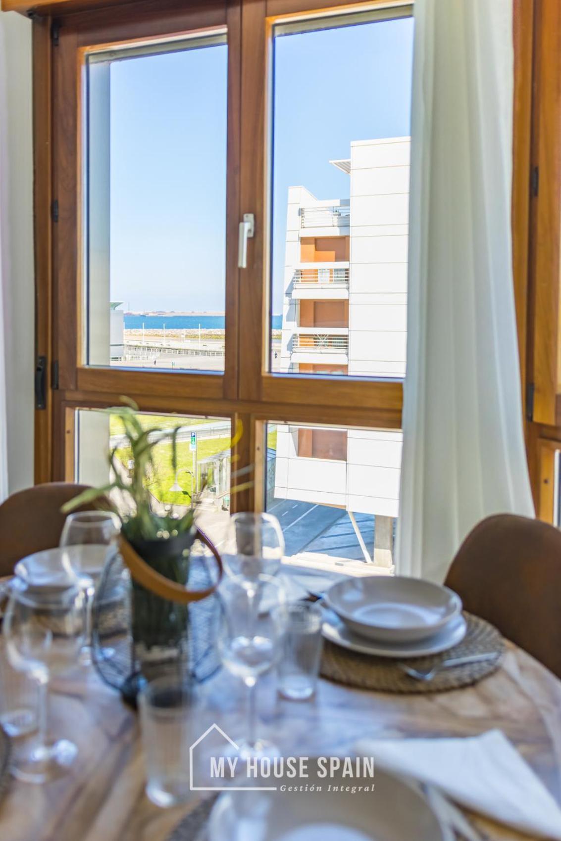 Myhousespain - Playa De Poniente, Con Vistas Al Mar Y Parking Gratuito Gijon Exterior photo